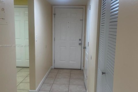 Купить кондоминиум в Майами, Флорида 2 спальни, 105.91м2, № 2045912 - фото 3