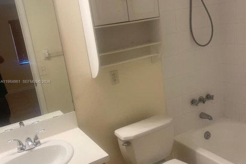 Купить кондоминиум в Майами, Флорида 2 спальни, 105.91м2, № 2045912 - фото 6