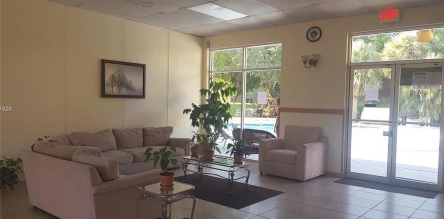 Condo in Deerfield Beach, Florida, 2 bedrooms № 1230188