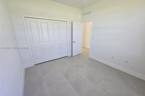 Купить виллу или дом в Хомстед, Флорида 4 спальни, № 2018029 - фото 24