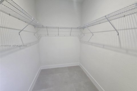 Купить виллу или дом в Хомстед, Флорида 4 спальни, № 2018029 - фото 18