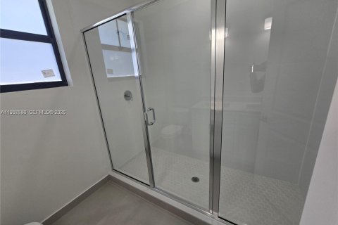 Купить виллу или дом в Хомстед, Флорида 4 спальни, № 2018029 - фото 15