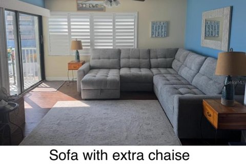 Condo in New Smyrna Beach, Florida, 2 bedrooms  № 2108444 - photo 10
