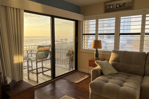 Condo in New Smyrna Beach, Florida, 2 bedrooms  № 2108444 - photo 2
