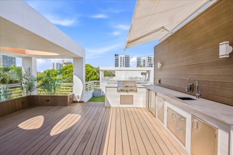 Touwnhouse à vendre à Miami, Floride: 3 chambres, 207.73 m2 № 2397466 - photo 11