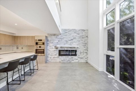 Touwnhouse à vendre à Miami, Floride: 3 chambres, 207.73 m2 № 2397466 - photo 15
