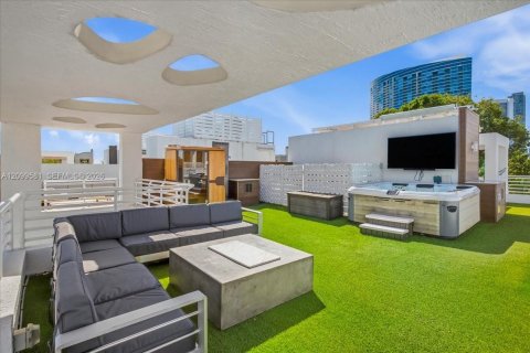 Touwnhouse à vendre à Miami, Floride: 3 chambres, 207.73 m2 № 2397466 - photo 8