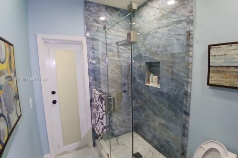 Купить виллу или дом в Саут-Майами, Флорида 4 спальни, 190.26м2, № 2048999 - фото 21