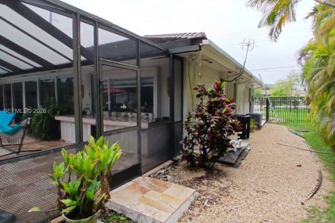 Купить виллу или дом в Саут-Майами, Флорида 4 спальни, 190.26м2, № 2048999 - фото 25