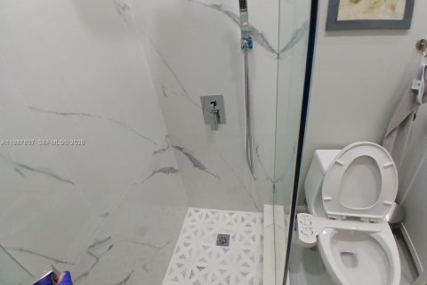 Купить виллу или дом в Саут-Майами, Флорида 4 спальни, 190.26м2, № 2048999 - фото 14