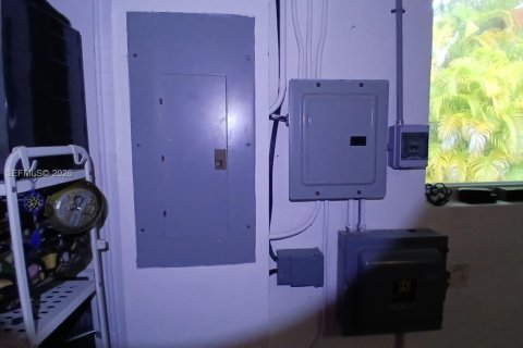 Купить виллу или дом в Саут-Майами, Флорида 4 спальни, 190.26м2, № 2048999 - фото 28