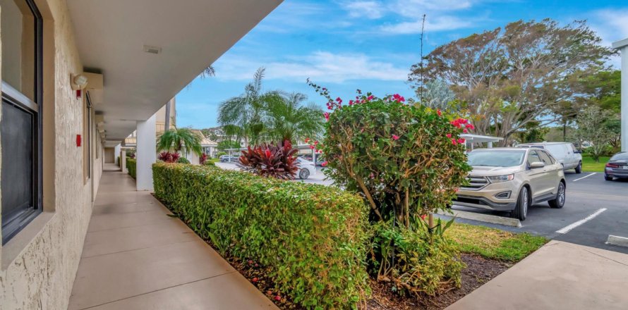 Condominio en Jupiter, Florida, 2 dormitorios  № 934367