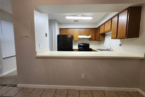 Touwnhouse à louer à Winter Springs, Floride: 2 chambres, 107.4 m2 № 2409973 - photo 10