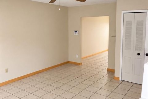 Touwnhouse à louer à Winter Springs, Floride: 2 chambres, 107.4 m2 № 2409973 - photo 15