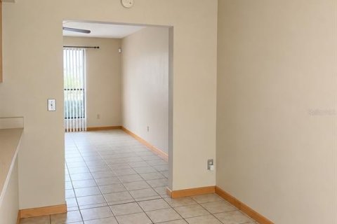 Touwnhouse à louer à Winter Springs, Floride: 2 chambres, 107.4 m2 № 2409973 - photo 14