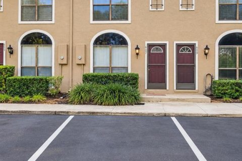 Touwnhouse à louer à Winter Springs, Floride: 2 chambres, 107.4 m2 № 2409973 - photo 2