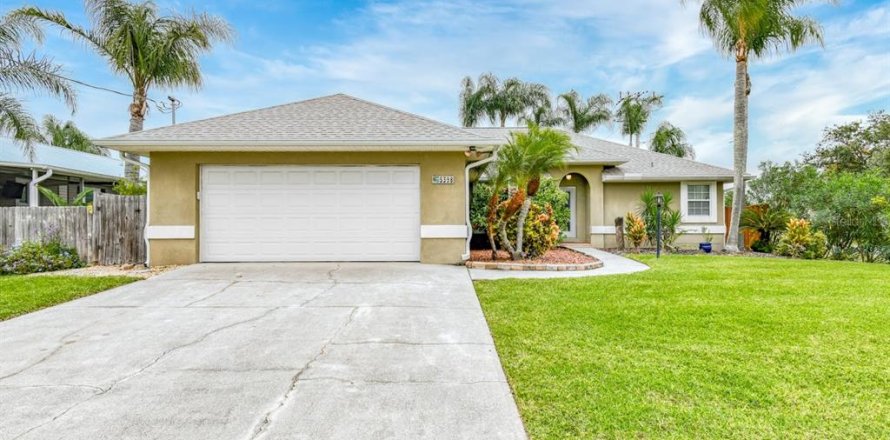 Casa en Saint Augustine, Florida 4 dormitorios, 183.48 m2 № 2101784
