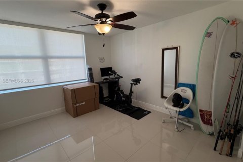 Copropriété à louer à North Miami Beach, Floride: 2 chambres, 112.69 m2 № 1998163 - photo 20