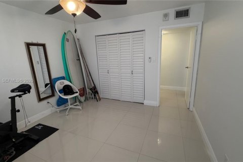 Copropriété à louer à North Miami Beach, Floride: 2 chambres, 112.69 m2 № 1998163 - photo 21