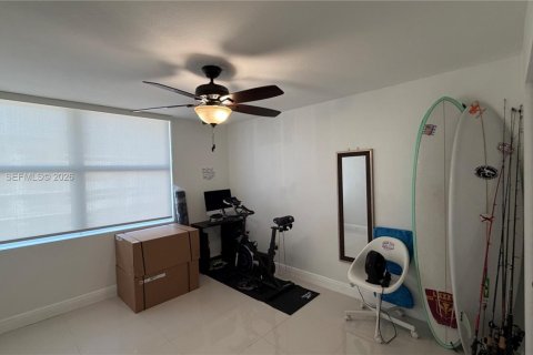 Copropriété à louer à North Miami Beach, Floride: 2 chambres, 112.69 m2 № 1998163 - photo 22