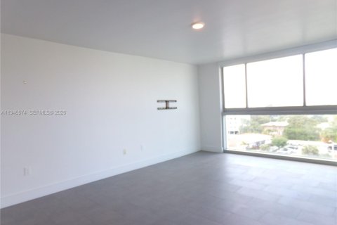 Купить кондоминиум в Бей-Харбор-Айлендс, Флорида 2 спальни, 123.1м2, № 2002007 - фото 11