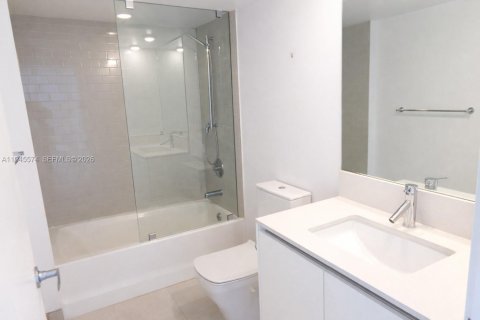 Купить кондоминиум в Бей-Харбор-Айлендс, Флорида 2 спальни, 123.1м2, № 2002007 - фото 6