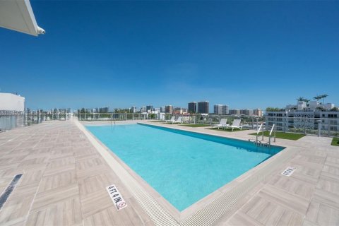 Купить кондоминиум в Бей-Харбор-Айлендс, Флорида 2 спальни, 123.1м2, № 2002007 - фото 16