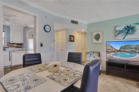 Condo in Sunrise, Florida, 2 bedrooms  № 1865261 - photo 10