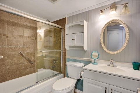 Condo in Sunrise, Florida, 2 bedrooms  № 1865261 - photo 19