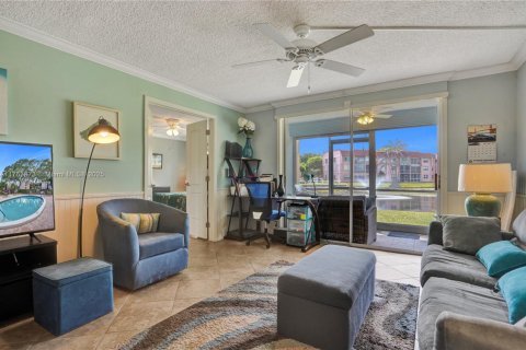 Condo in Sunrise, Florida, 2 bedrooms  № 1865261 - photo 5