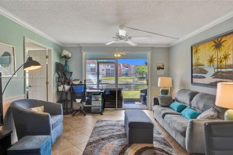 Condo in Sunrise, Florida, 2 bedrooms  № 1865261 - photo 2
