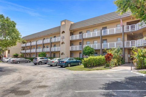 Condo in Sunrise, Florida, 2 bedrooms  № 1865261 - photo 30
