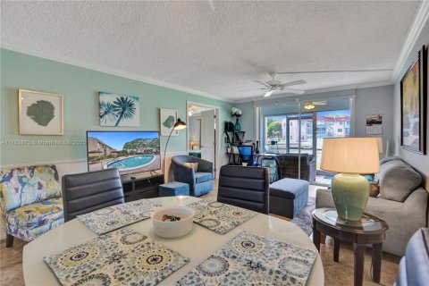 Condo in Sunrise, Florida, 2 bedrooms  № 1865261 - photo 4