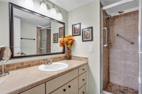 Condo in Sunrise, Florida, 2 bedrooms  № 1865261 - photo 24