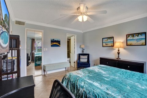 Condo in Sunrise, Florida, 2 bedrooms  № 1865261 - photo 26