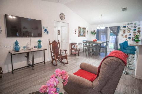 Купить виллу или дом в Инвернесс, Флорида 3 спальни, № 2045161 - фото 4