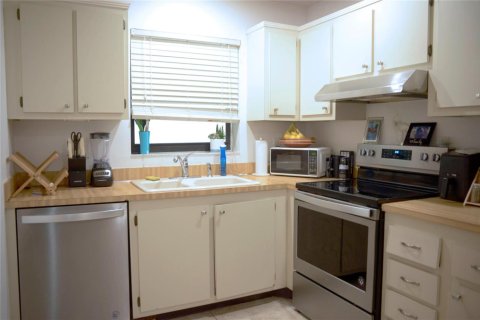 Condo in Boynton Beach, Florida, 2 bedrooms № 2169859 - photo 7