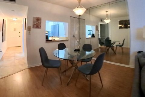 Condo in Boynton Beach, Florida, 2 bedrooms № 2169859 - photo 3
