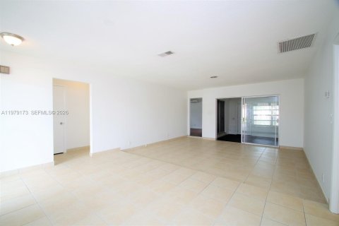 Casa en venta en Hollywood, Florida, 4 dormitorios, 185.06 m2 № 2044647 - foto 6