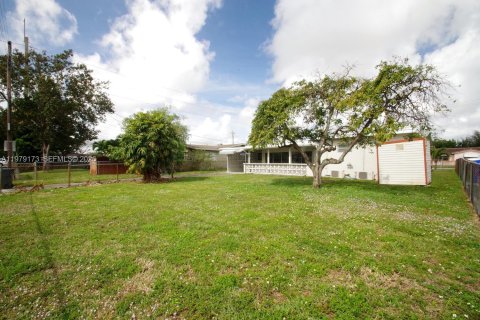 Casa en venta en Hollywood, Florida, 4 dormitorios, 185.06 m2 № 2044647 - foto 27