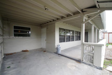 Casa en venta en Hollywood, Florida, 4 dormitorios, 185.06 m2 № 2044647 - foto 24