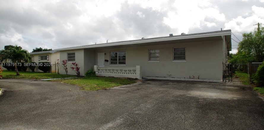 Casa en Hollywood, Florida 4 dormitorios, 185.06 m2 № 2044647