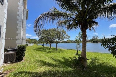 Снять в аренду кондоминиум в Окленд-Парк, Флорида 1 спальня, 74.69м2, № 2019669 - фото 19