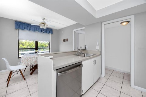 Condominio en venta en Clearwater, Florida, 2 dormitorios, 116.13 m2 № 1805147 - foto 10