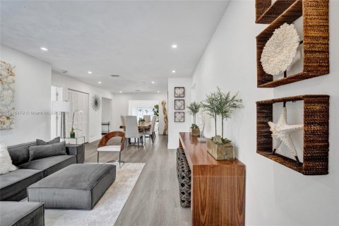 Villa ou maison à vendre à Hollywood, Floride: 3 chambres, 112.41 m2 № 1922908 - photo 30