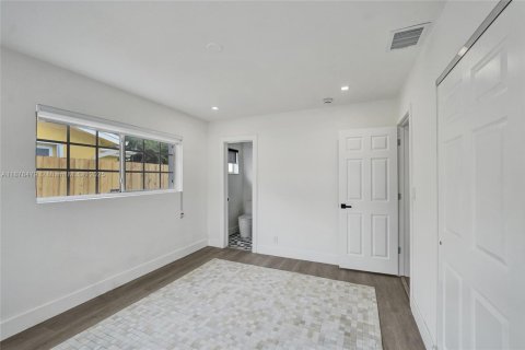 Villa ou maison à vendre à Hollywood, Floride: 3 chambres, 112.41 m2 № 1922908 - photo 25