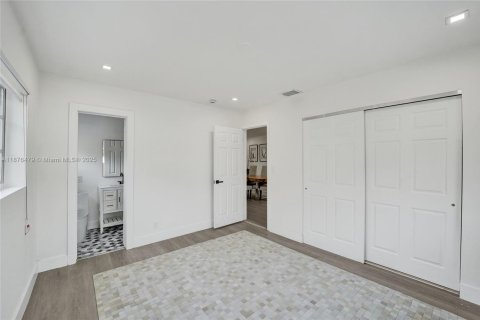 Villa ou maison à vendre à Hollywood, Floride: 3 chambres, 112.41 m2 № 1922908 - photo 24