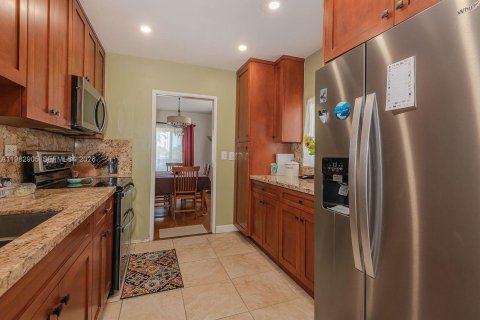 Купить виллу или дом в Майами, Флорида 3 спальни, 159.61м2, № 2052118 - фото 5