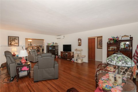 Купить виллу или дом в Майами, Флорида 3 спальни, 159.61м2, № 2052118 - фото 20