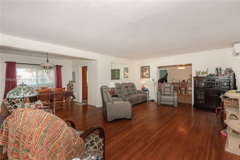 Купить виллу или дом в Майами, Флорида 3 спальни, 159.61м2, № 2052118 - фото 22